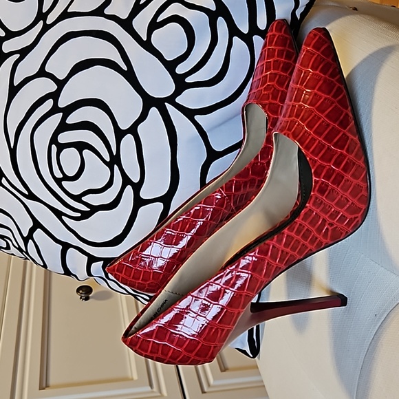 NEW Ladies Red Pumps - Picture 1 of 4